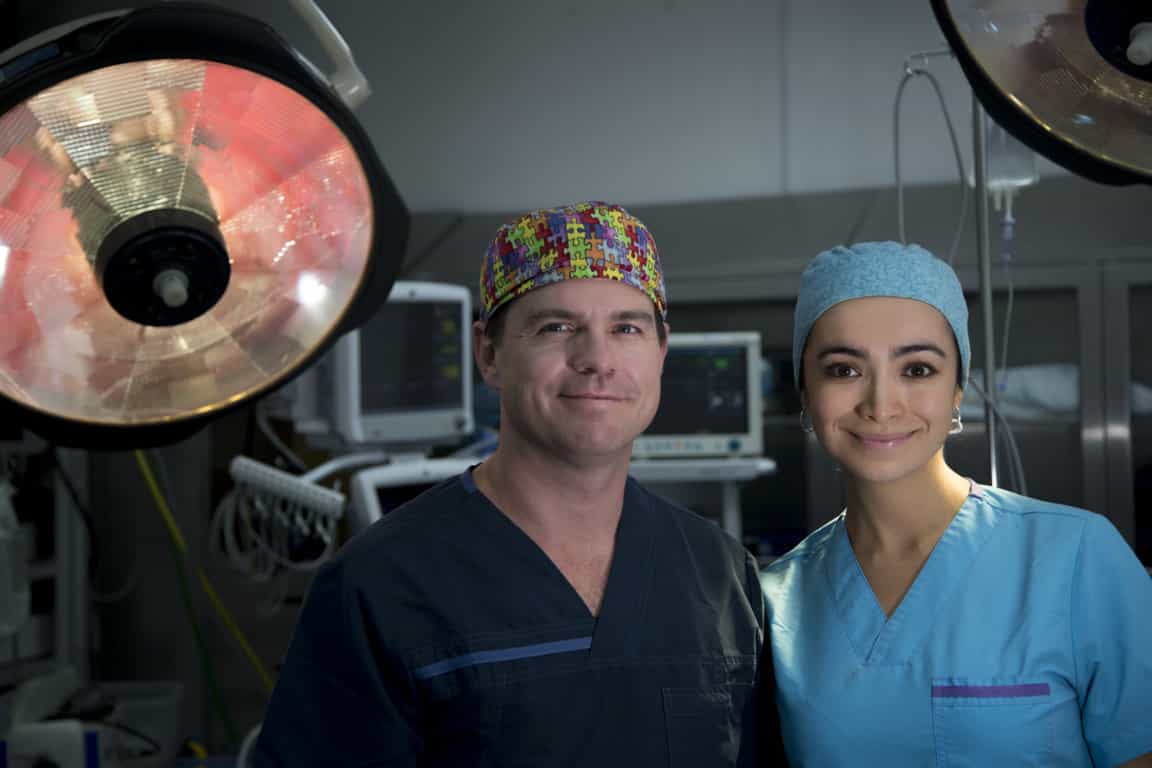 Dr Alex Campbell - Plastic Surgeon Colombia